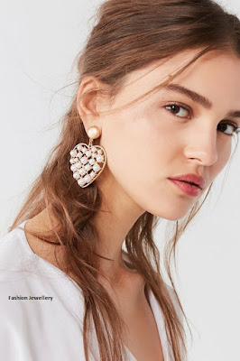 White Pearl 18k Gold Jewellery Hart Style Earring.