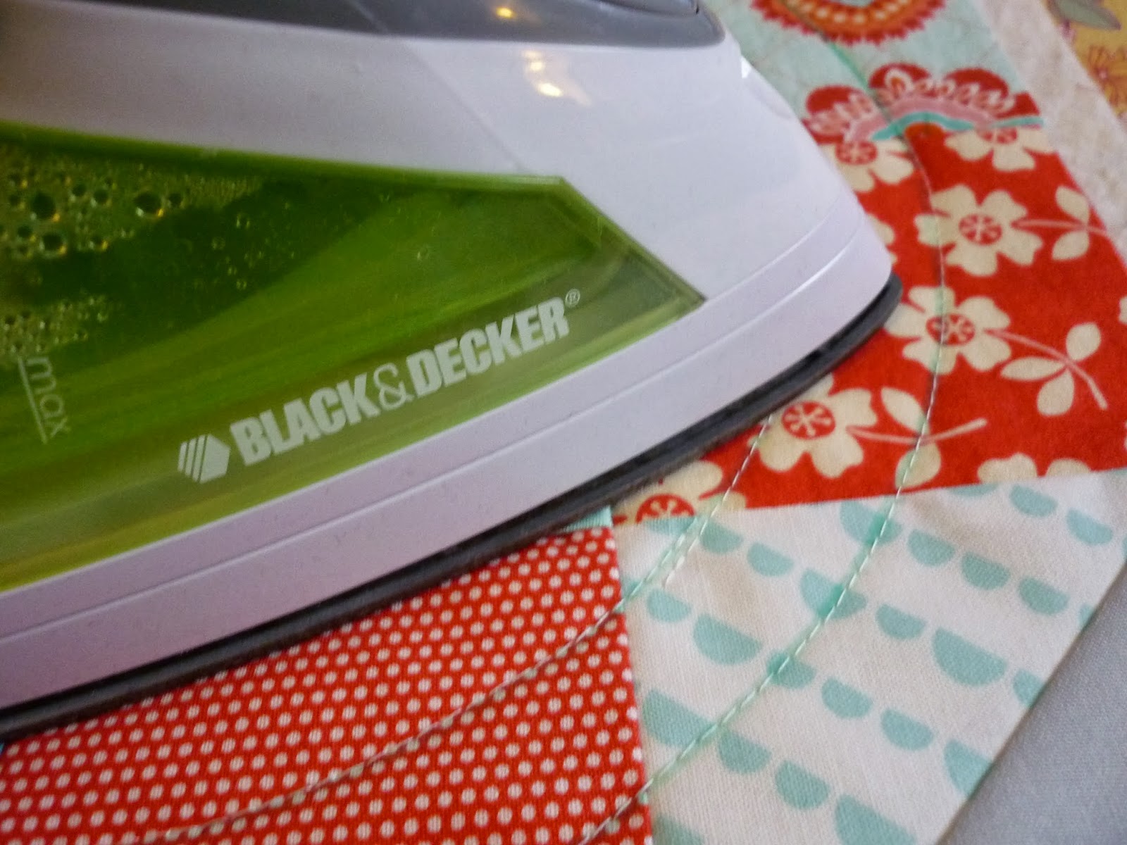 chezzetcook modern quilts Going in Circles A Tutorial on Quilting