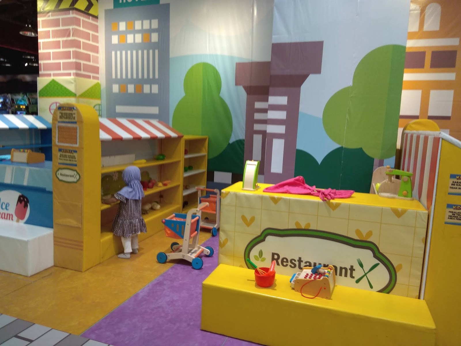 Kidzilla Grand City dan Kidzoona Tunjungan Plaza