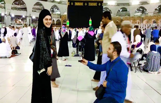 Hukum Tunangan Dan Menikah Di Depan Ka'bah