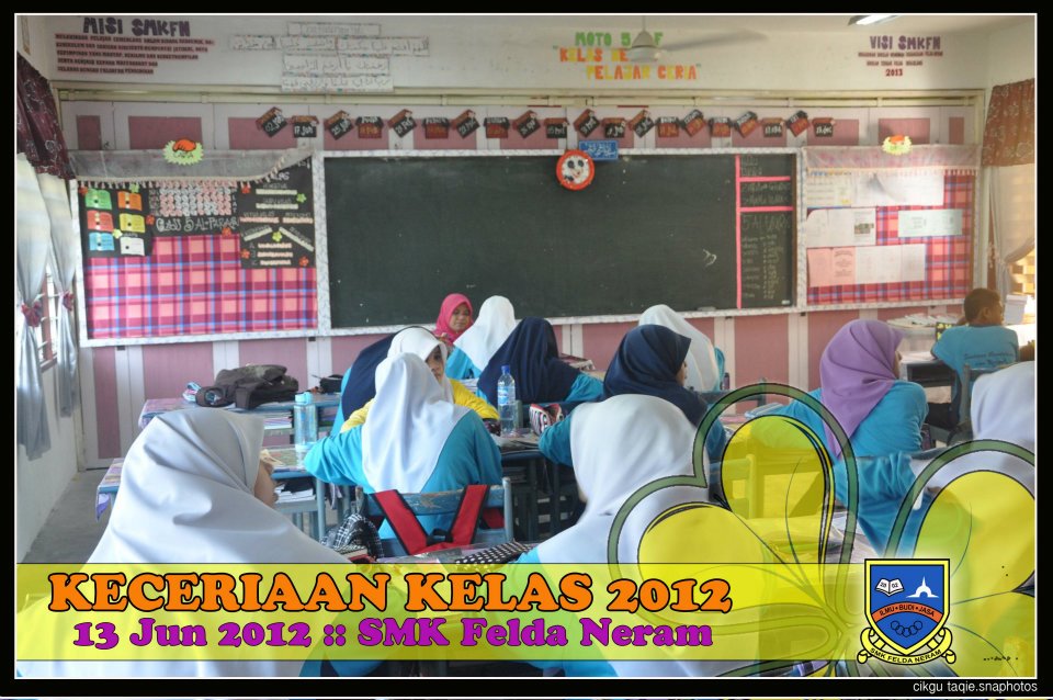 KECERIAAN KELAS 2012