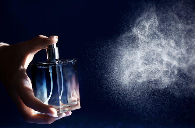 5 Cara Memakai Parfum Dan Kebiasaan Salah Yang Harus Dihindari