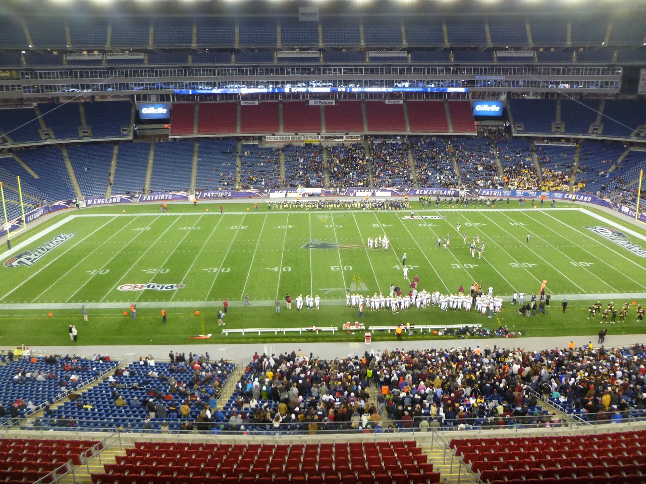 Evan and Lauren's Cool Blog 12/4/11 Gillette Stadium Tour for the