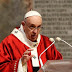 El papa critica un modelo económico que explota a las personas y los recursos