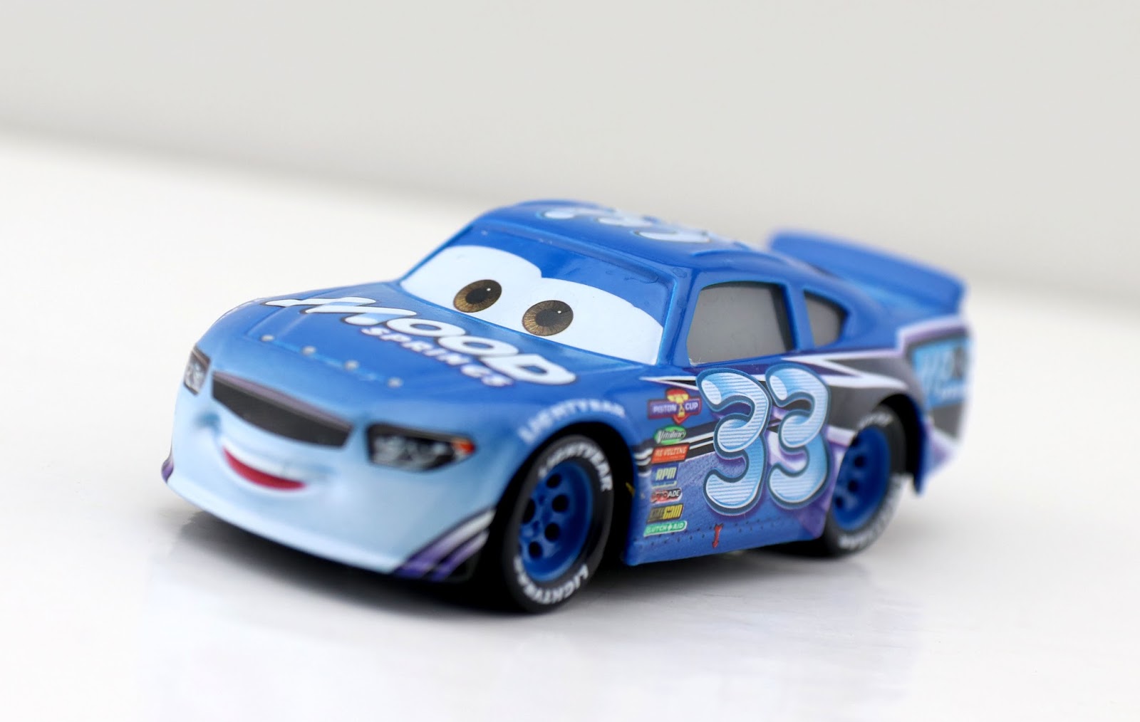 Disney Pixar Cars 3  DUD THROTTLEMAN aka MOOD SPRINGS  Over 100 Cars Listed !! 