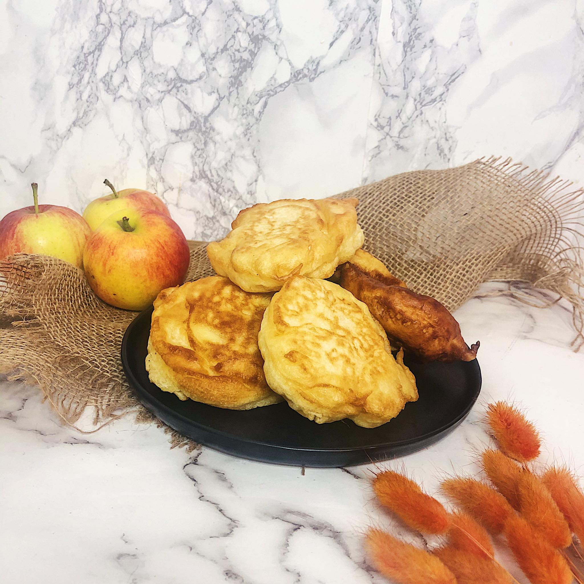 Beignets aux pommes à la poêle - cookwithelsa