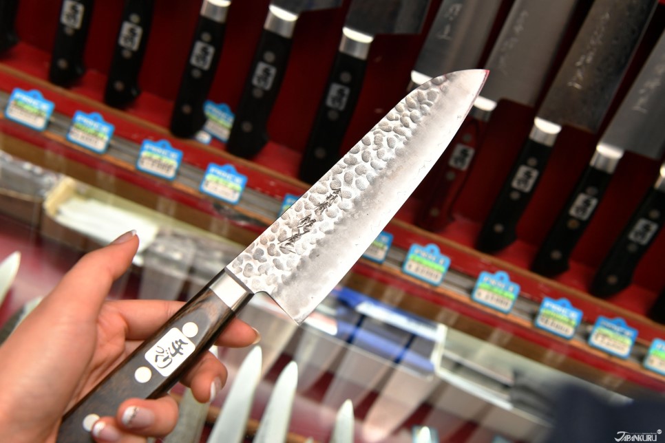 JAPANKURU Shopping in Tokyo's Kappabashi Street 🗡 Knife Shopping in Kappabashi at a Famous