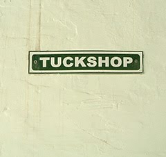 Liceo Vassalli Tuckshop Sign