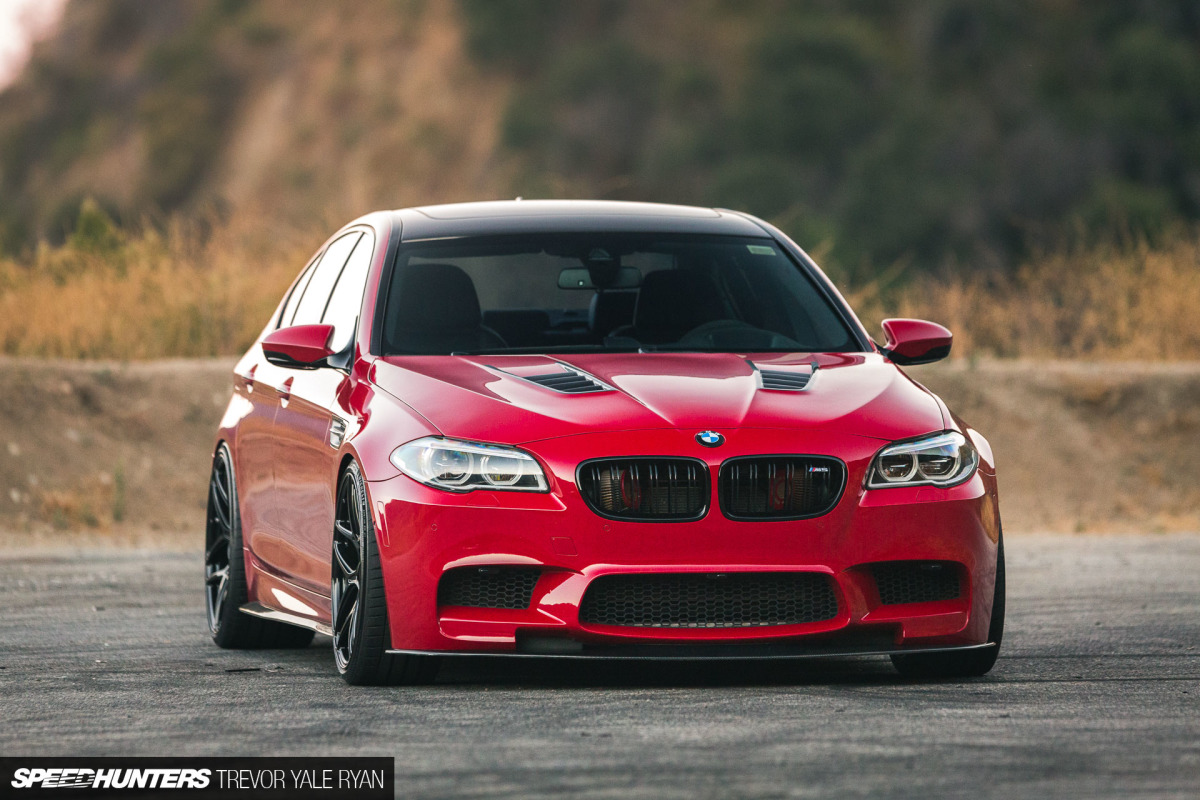 BMW m5 f10 красная