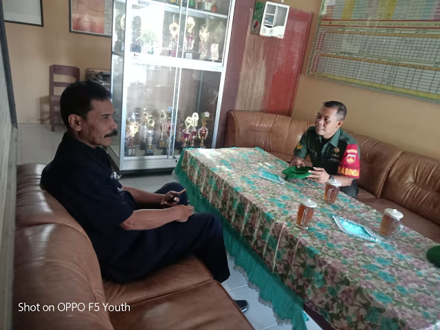 Babinsa Komunikasi Sosial Bersama Guru SD N I Baleharjo Babinsa Komunikasi Sosial Bersama Guru SD N I Baleharjo