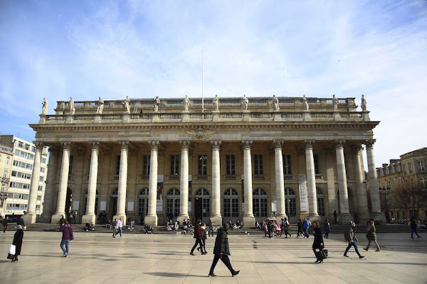 « Artiste, c’est un métier ? » : en pleine crise sanitaire, la mairie écologiste de Bordeaux crée la polémique