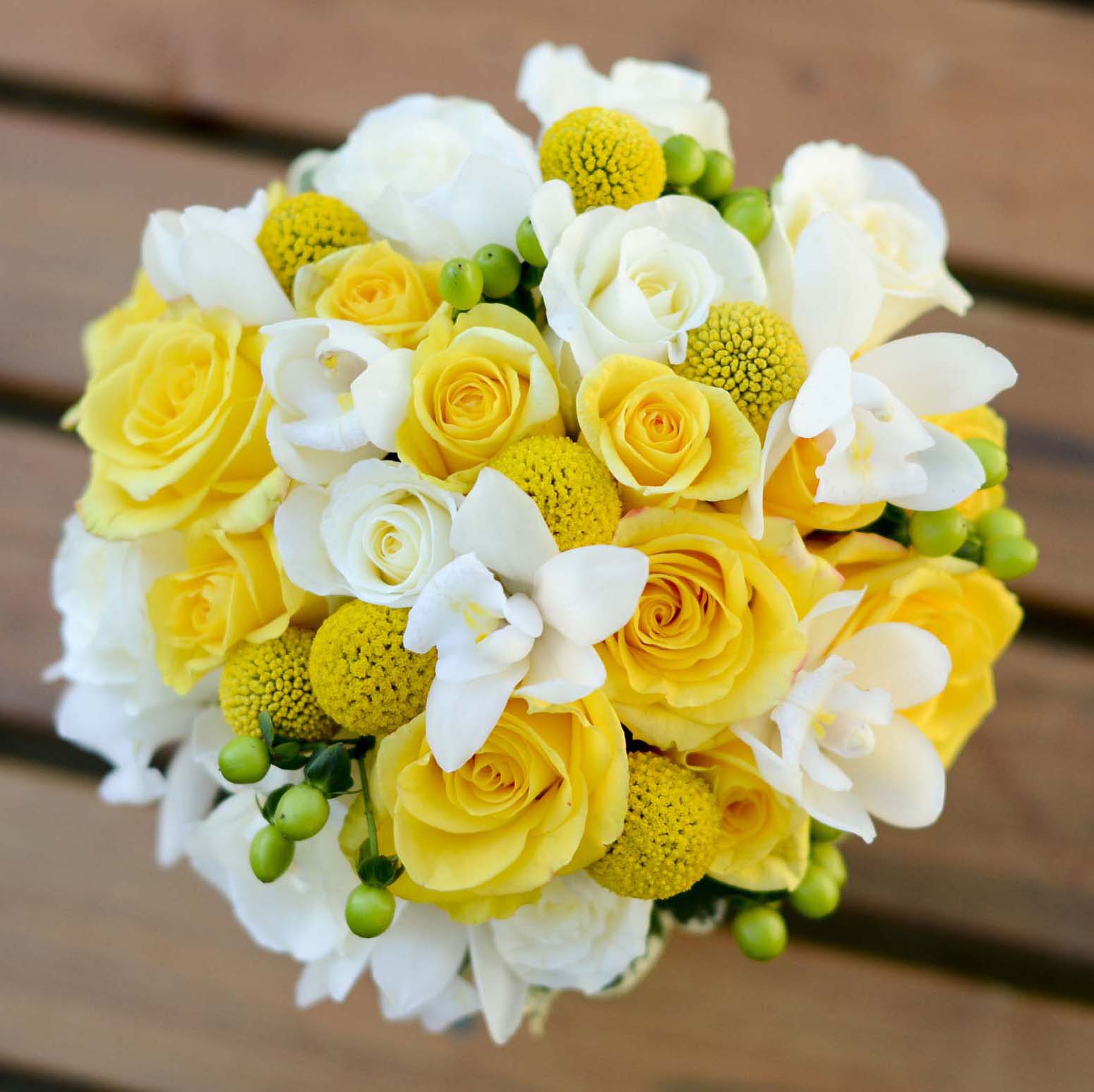 Cheerful Yellow Wedding Flowers wedding flowers ideas