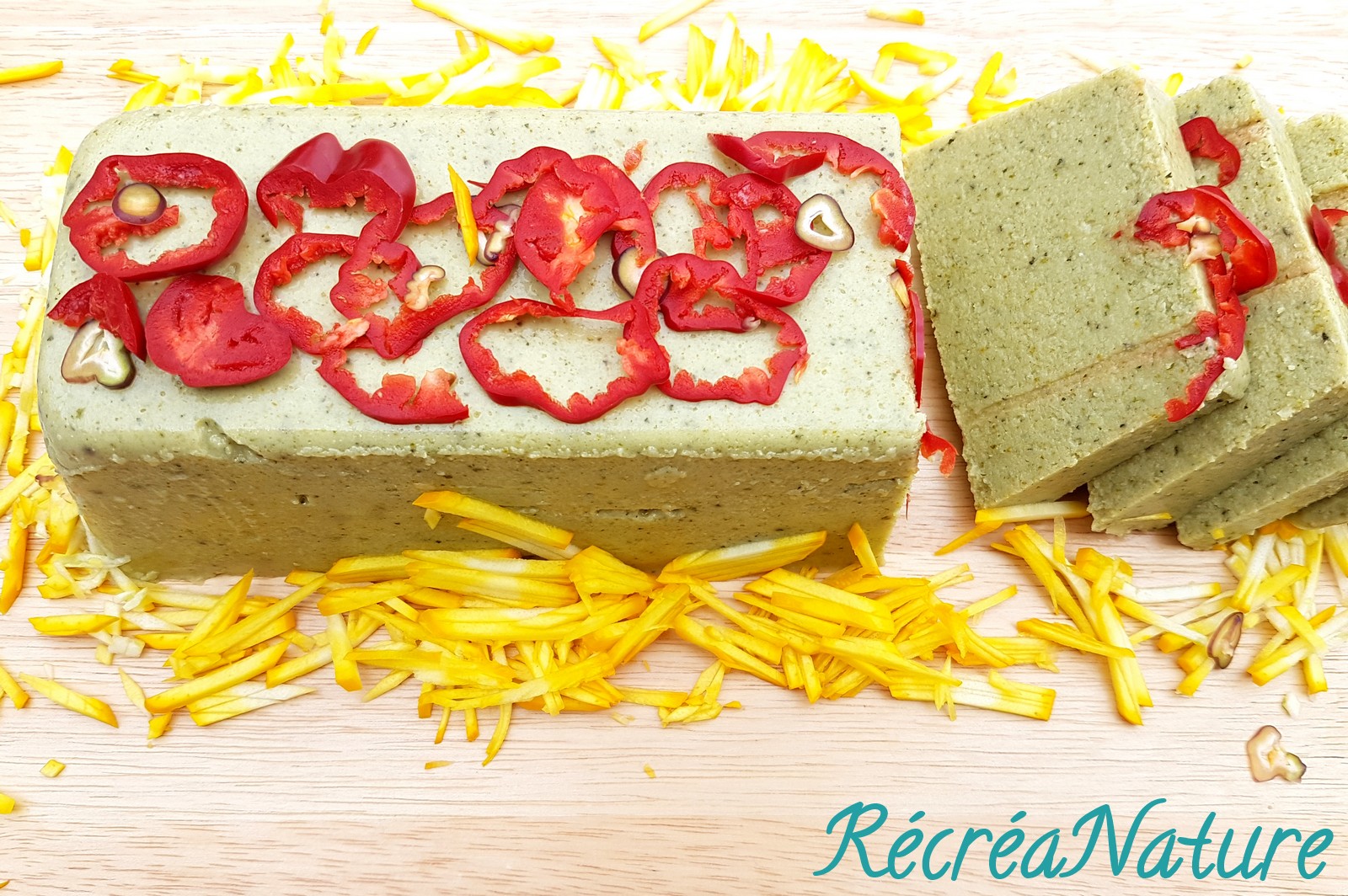 Terrine de Courgettes Vertes et Pois Cassés à la Menthe, Emincé de Légumes Multicolores