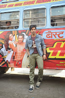 Varun Dhawan & Nargis promotes Main Tera Hero on Bus Ride 