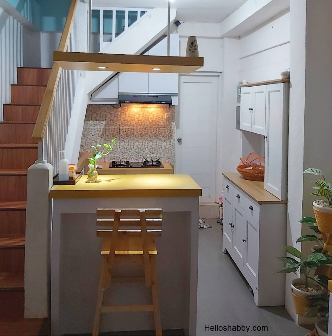 7 Model Dapur Di Bawah Tangga, Solusi Rumah Mungil Tahun Ini