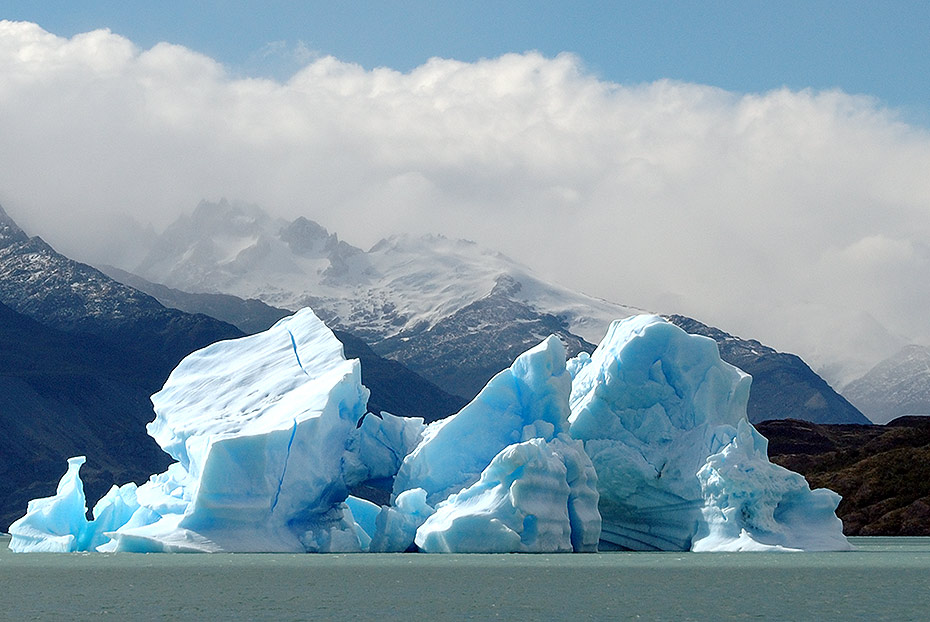 На что больше похож лед. Глыба льда. Ледяные горы. Ледники в горах. Глыбы ледников.