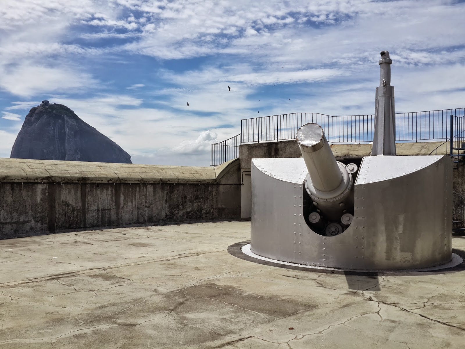 Forte Duque de Caxias Leme Rio de Janeiro, uma trilha tranquila e muita história a contar Forte Duque de Caxias Leme Rio de Janeiro, uma trilha tranquila e muita história a contar