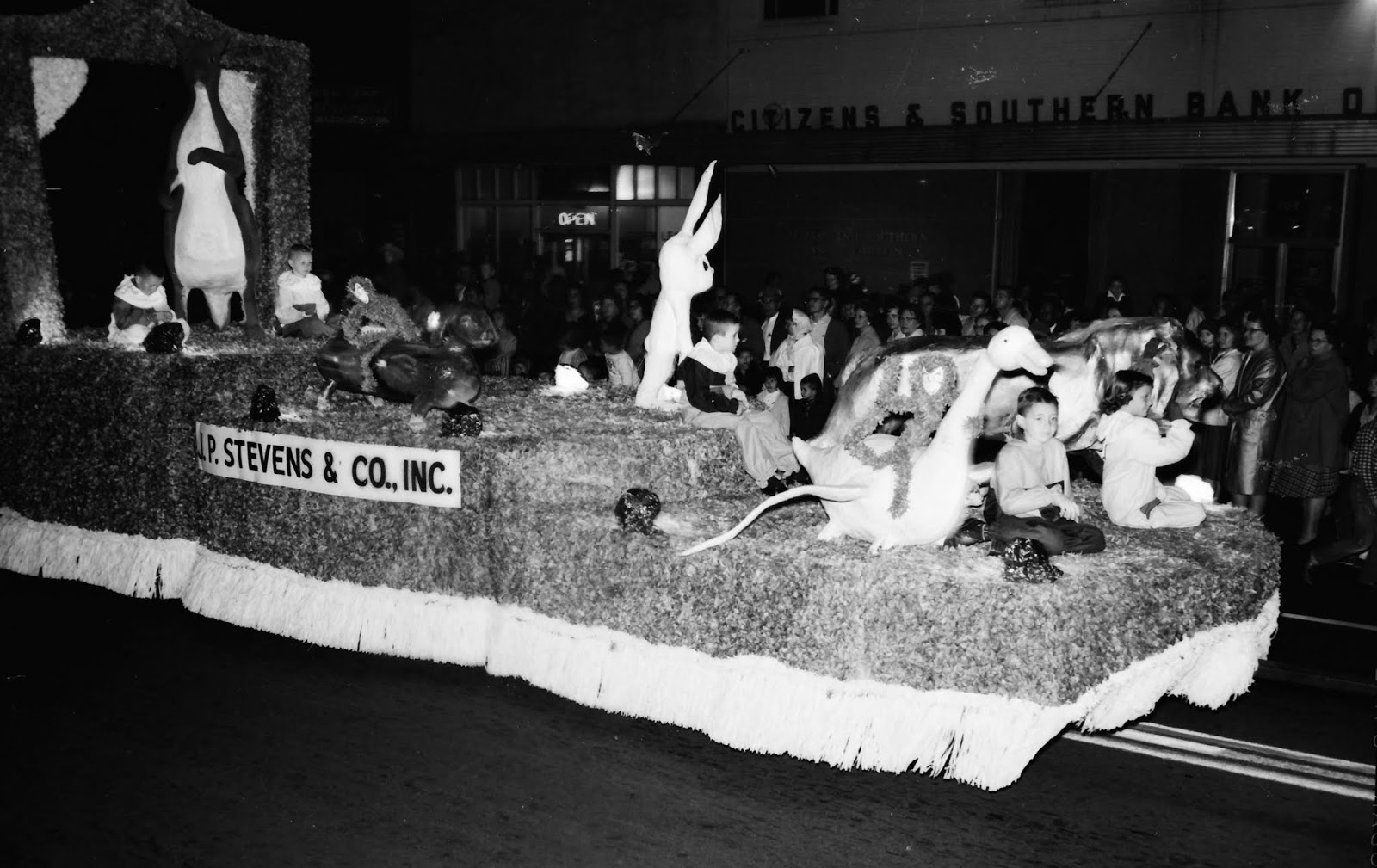 IMAGES OF OUR PAST CHRISTMAS PARADE DUBLIN, GA. 1962