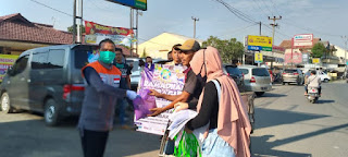 IWO Indramayu -Rumah Zakat Bagikan 200 Paket Sembako untuk Warga Terdampak COVID-19 IWO Indramayu -Rumah Zakat Bagikan 200 Paket Sembako untuk Warga Terdampak COVID-19