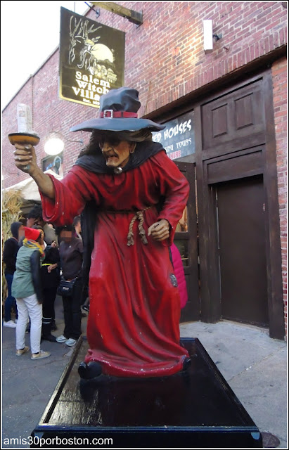 Salem en Halloween