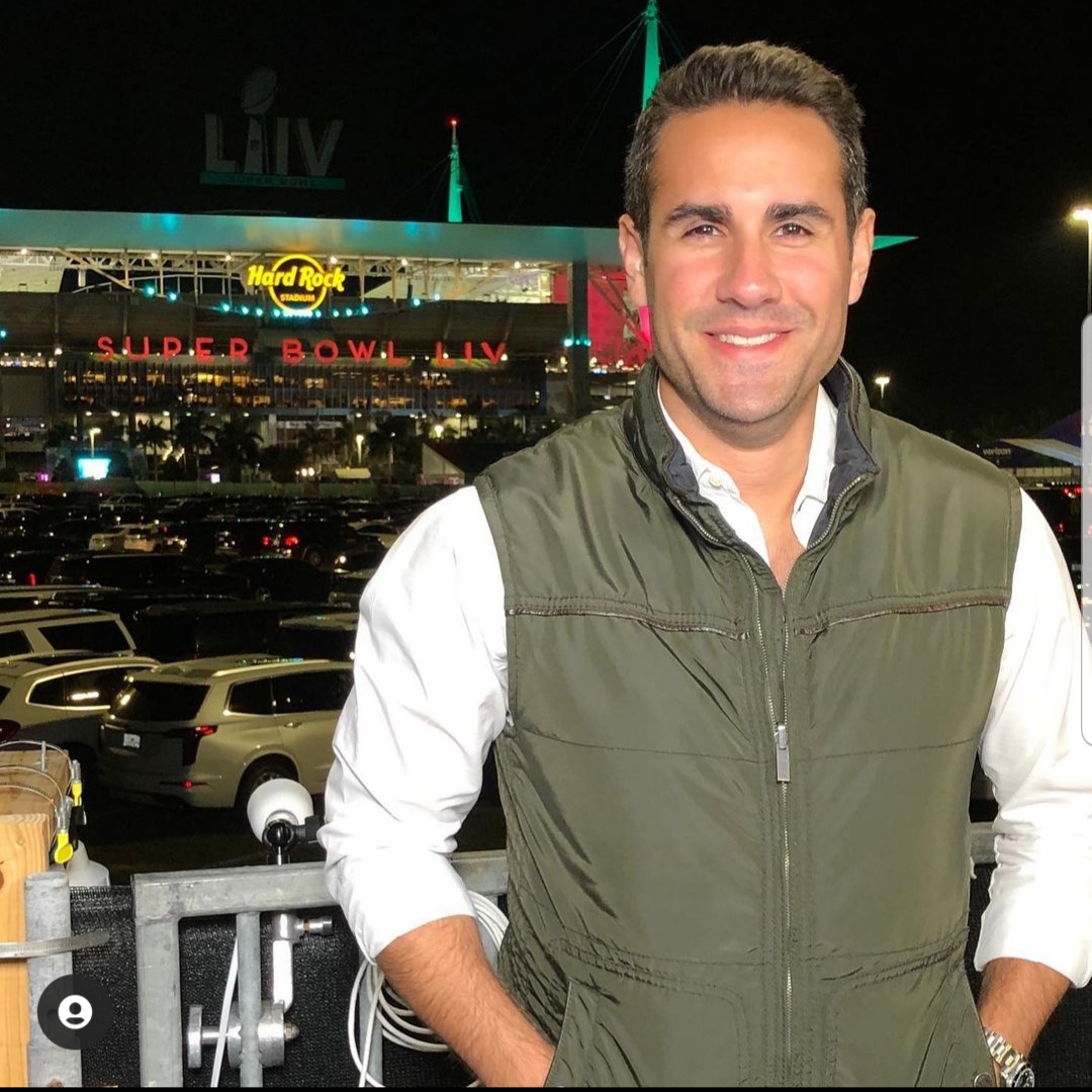 Victor Oquendo Husband, Biography, Age, Family, Mom, Height, Children