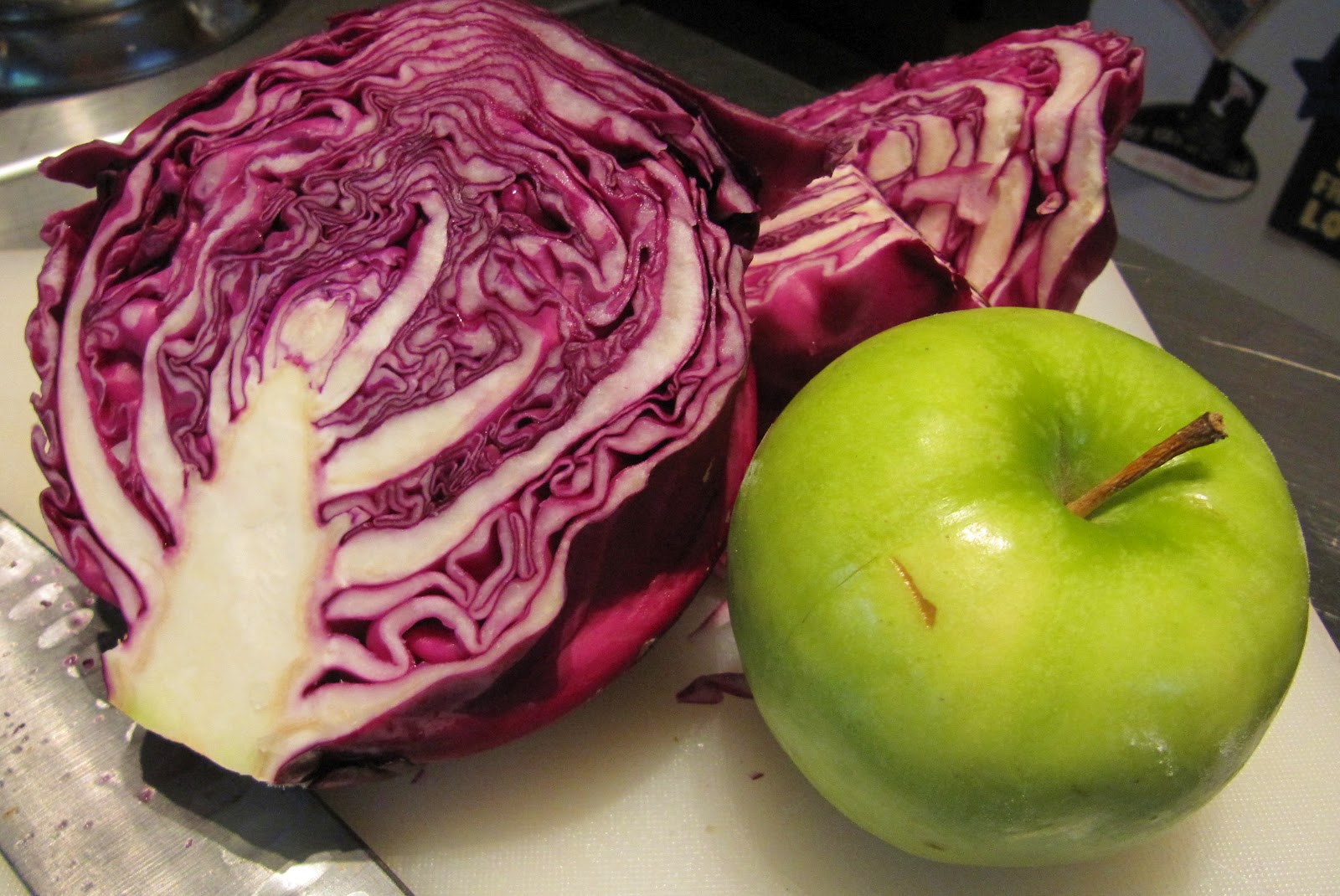 Mama Ozzy's Table German Red Cabbage with Apples and Red Wine
