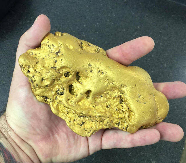 This Giant Gold Nugget Was Found in California Geology In