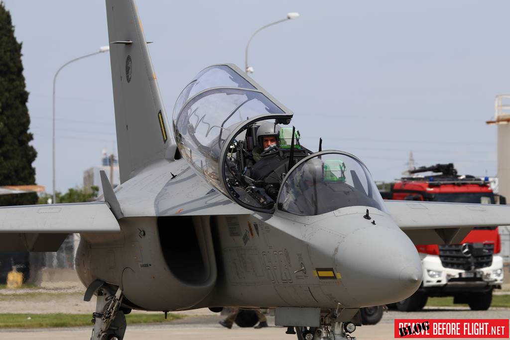 Qatari Emiri Air Force officers visit Italian Air Force flight training ...