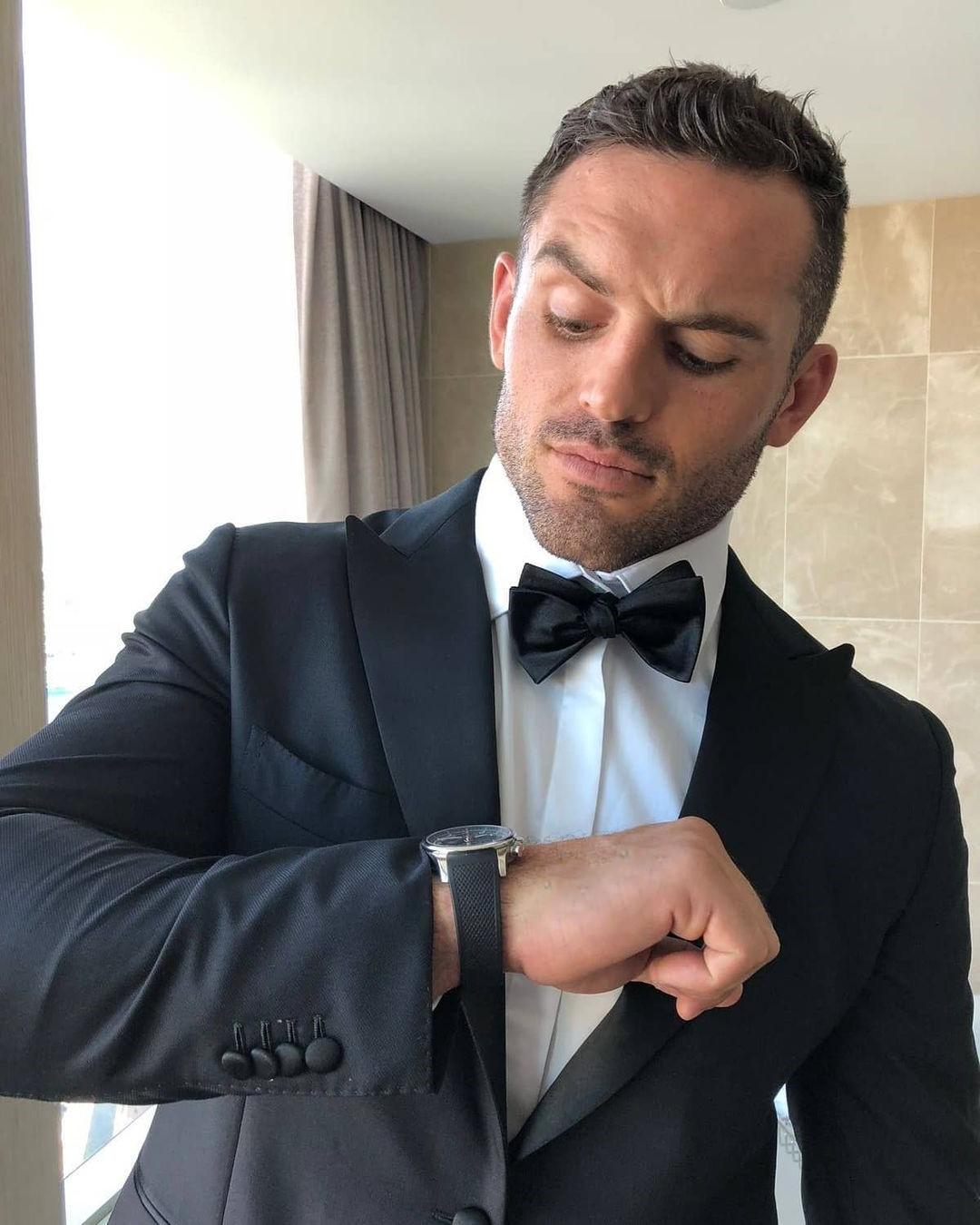 straight-hot-masculine-suited-gentlemen-dan-conn