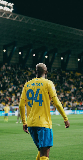 تحميل خلفية ايفون تاليسكا بقميص رقم 94 مع نادي النصر بدقة 4K