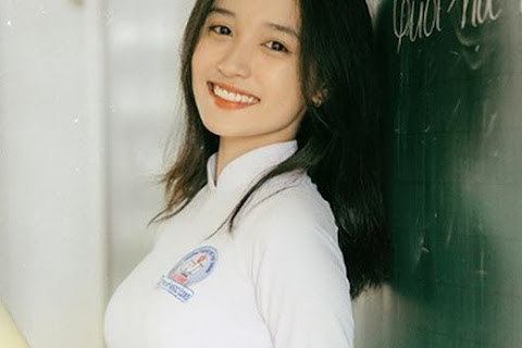 Nữ sinh 10X Đồng Tháp đẹp dịu dàng trong tà áo dài