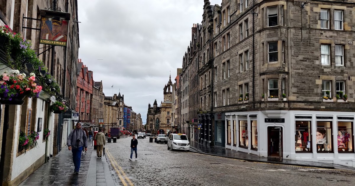 Royall Mile Walk Part #1 - Edinburgh - Amazing Scotland 