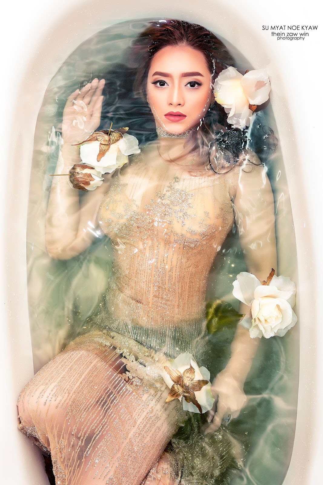 Su Myat Noe Kyaw In Bath Tab Fashion Photoshoot 