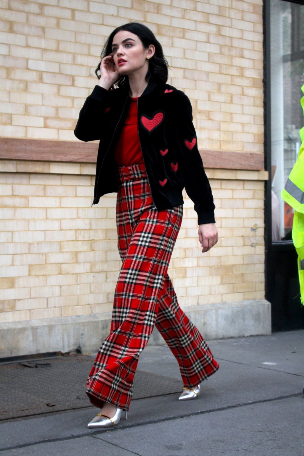 lucy hale filming katy keene in brooklyn 10 02 2019 0 0 thursday