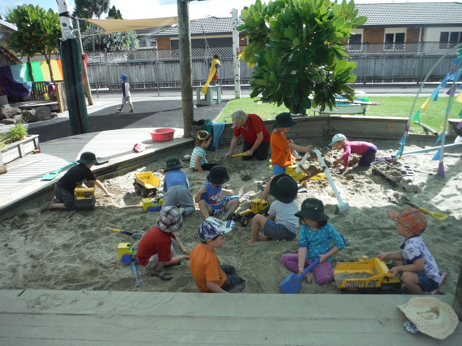 Mairtown Kindergarten For the love of the sandpit!