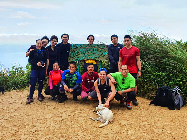 Dayhike group at Mt. Maculot summit