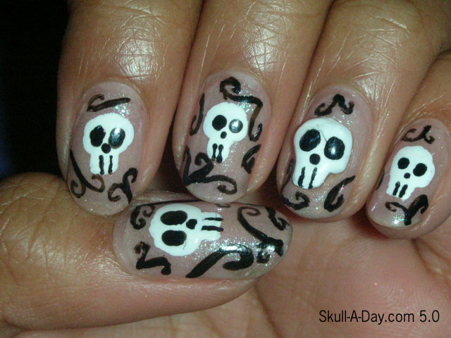 Skull and Filigree Nails