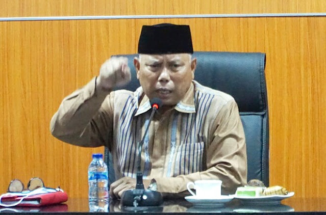Sukiman sayangkan penghentian distribusi air ketika hujan mulai turun Sukiman sayangkan penghentian distribusi air ketika hujan mulai turun