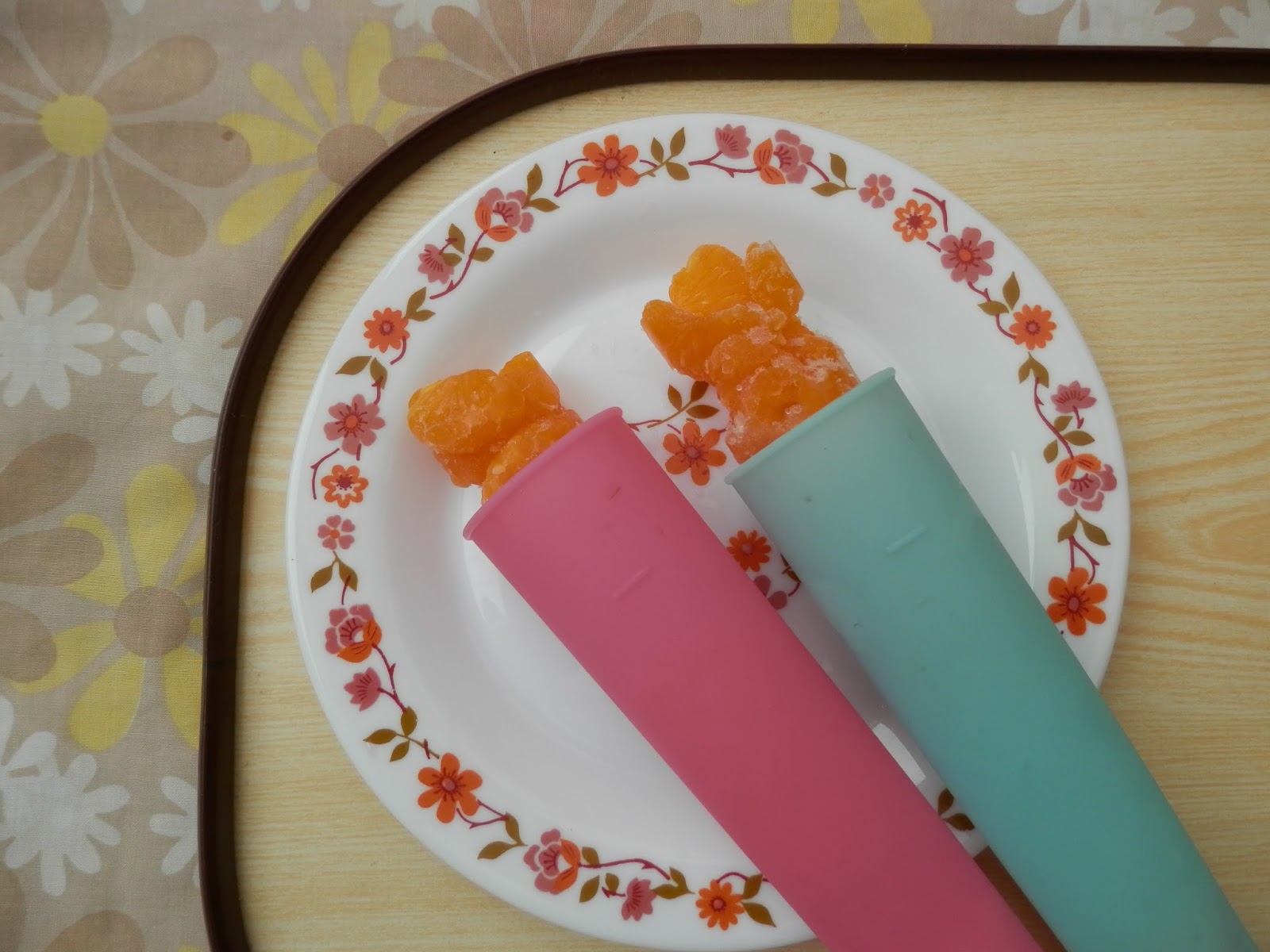 Second Hand Susie How to make mandarin orange ice lollies.