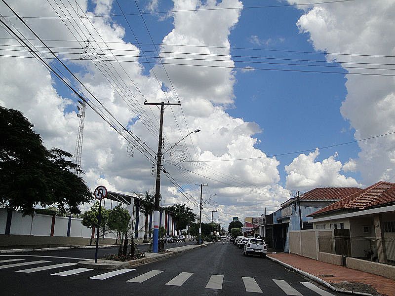 VIAGEM, TURISMO E AVENTURAS POR LUGARES INCRÍVEIS QUATÁ / SÃO PAULO