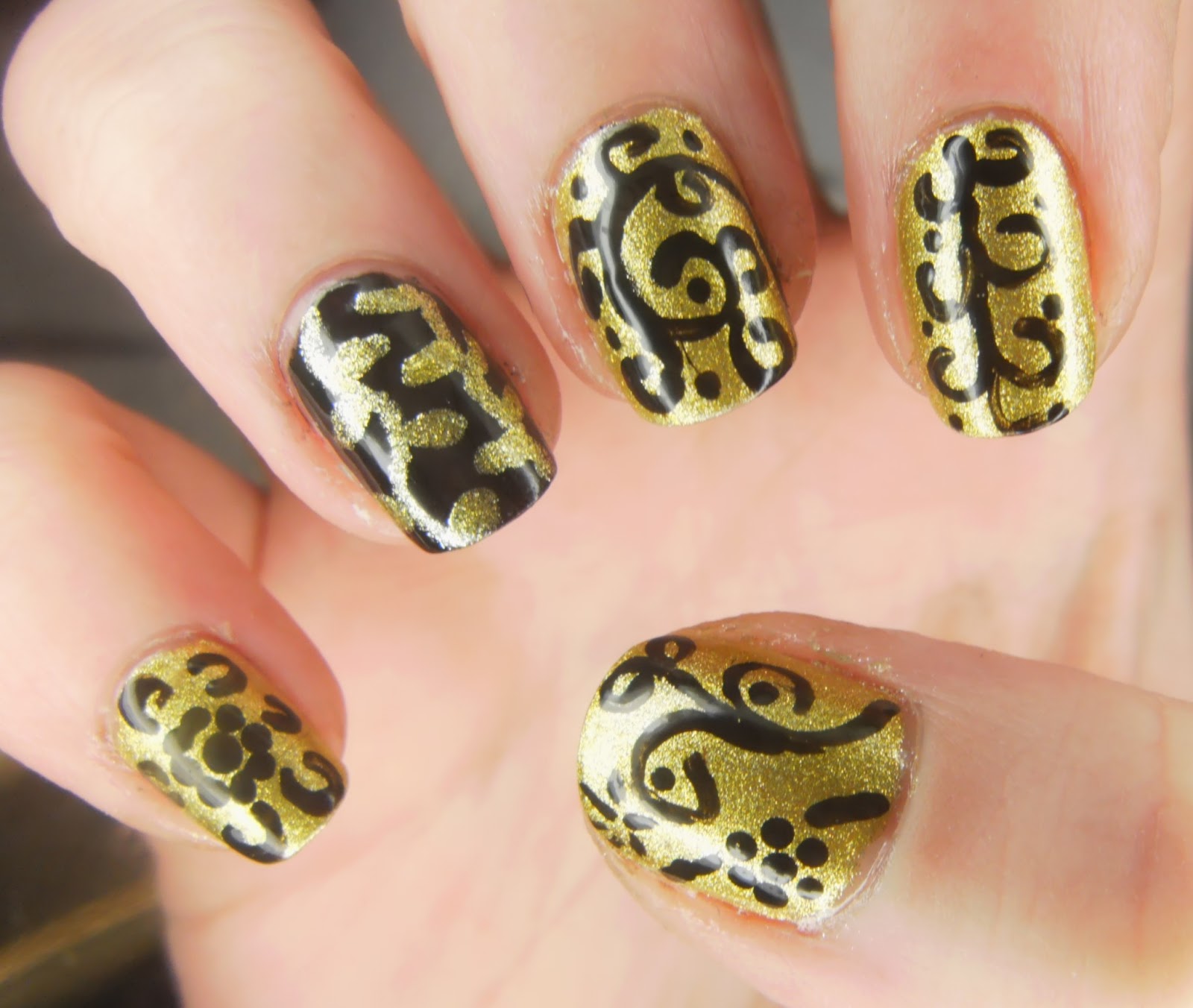 SpecialGirl Nails Models Own Black Nail Art Pen and Gold Polish