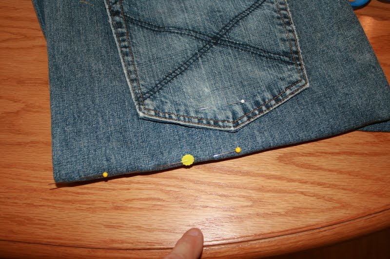 Buzzing and Bumbling: Upcycled Jeans Bag Tutorial