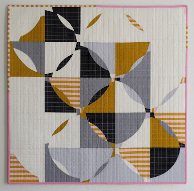 Luna Lovequilts - Free form curves quilt