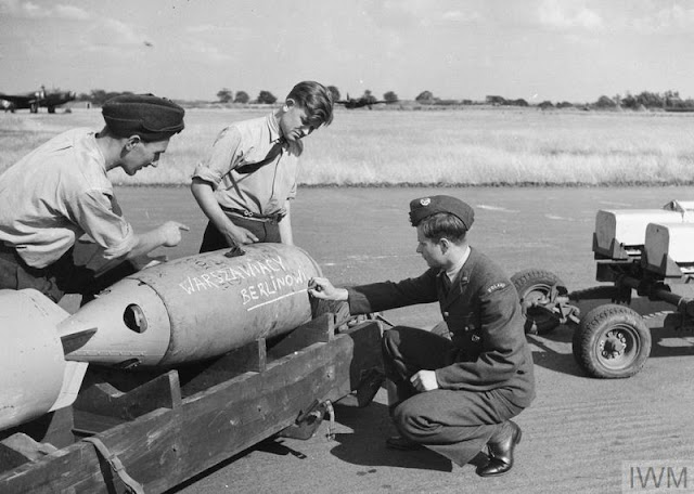 Polish soldiers preparing bombs, 15 August 1941 worldwartwo.filminspector.com