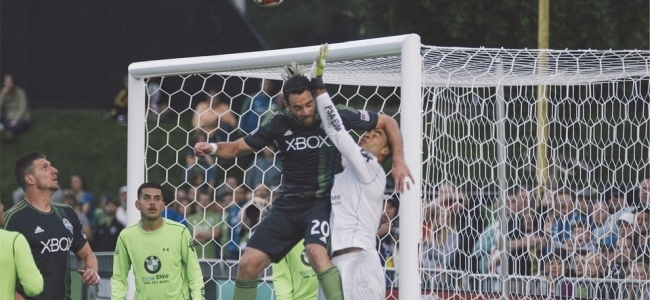 Jenis Jenis Pelanggaran Dan Kesalahan Dalam Sepak Bola