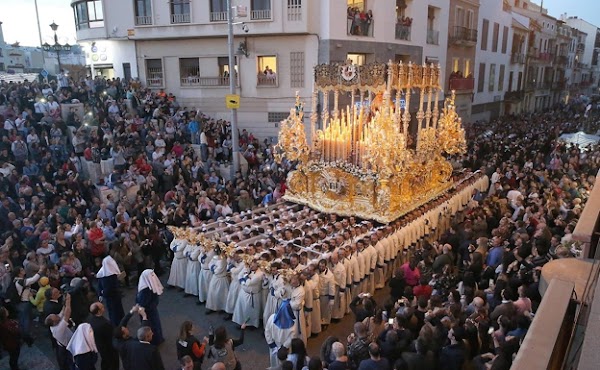 Las cofradías de la Paloma y la Misericordia de Málaga barajan procesiones extraordinarias para el próximo otoño