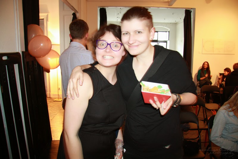 urodzinowe spotkanie Geek Girls Carrots Łódź, kobiety IT, usmiechniete dziewczyny