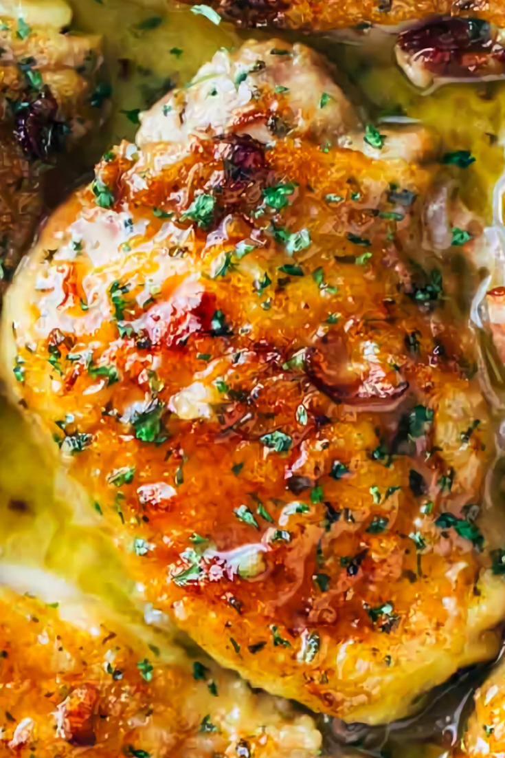 Skillet Chicken Recipe with Bacon and White Wine Sauce #Food #Recipes