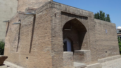 Kelompok Mahasiswa Iran Ancam Hancurkan Makam Ratu Ester & Mordekhai