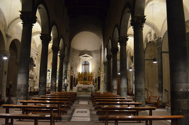 I Viaggi di Raffaella: Firenze: l'antica Chiesa dei Santi Apostoli e S